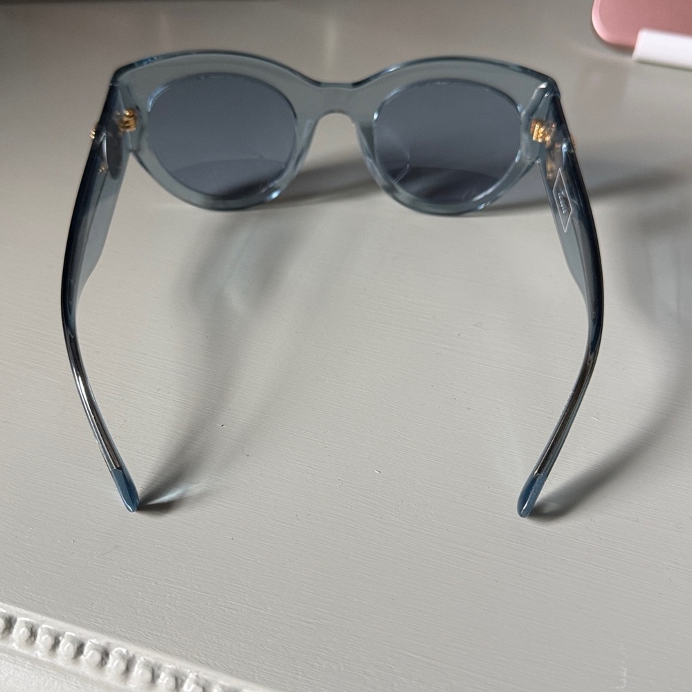 Versace sunglasses bought in England - Picture 4 of 4
